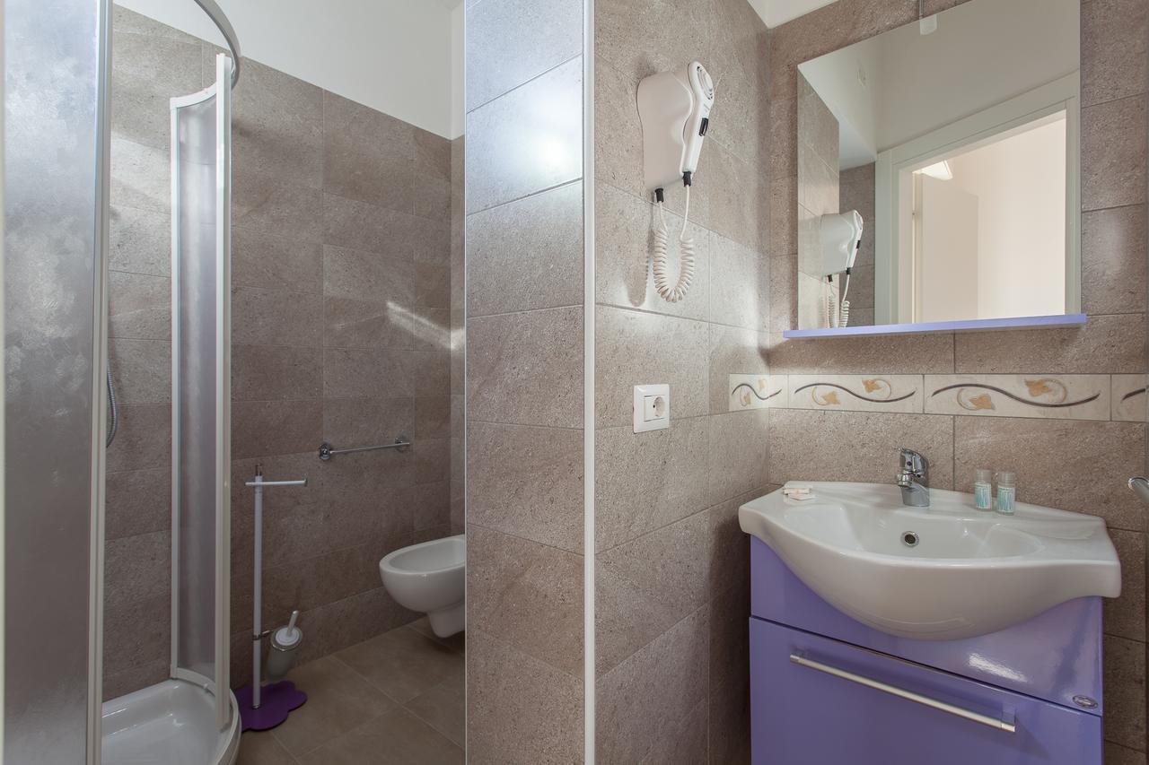 Hotel Benvenuti กัตเตโออามาเร ภายนอก รูปภาพ