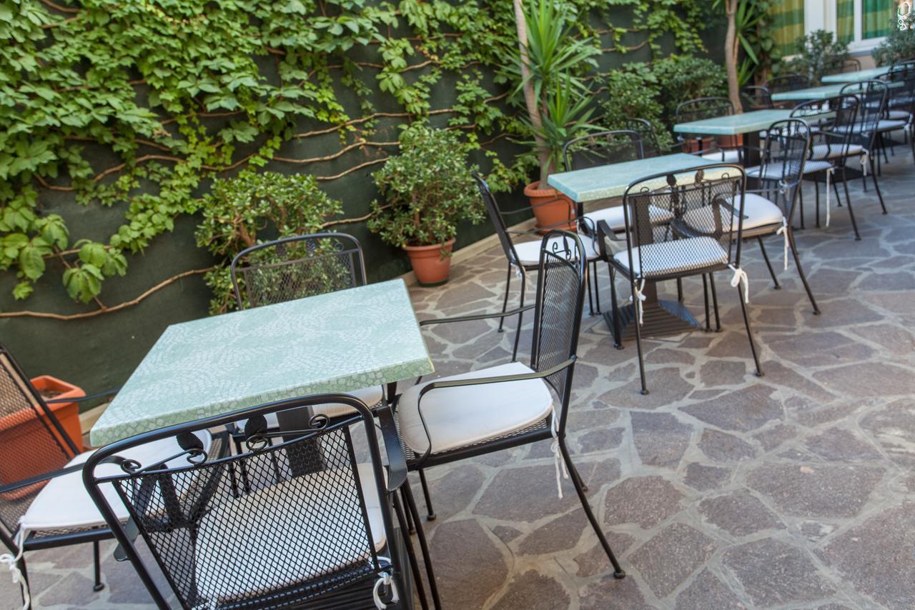 Hotel Benvenuti กัตเตโออามาเร ภายนอก รูปภาพ